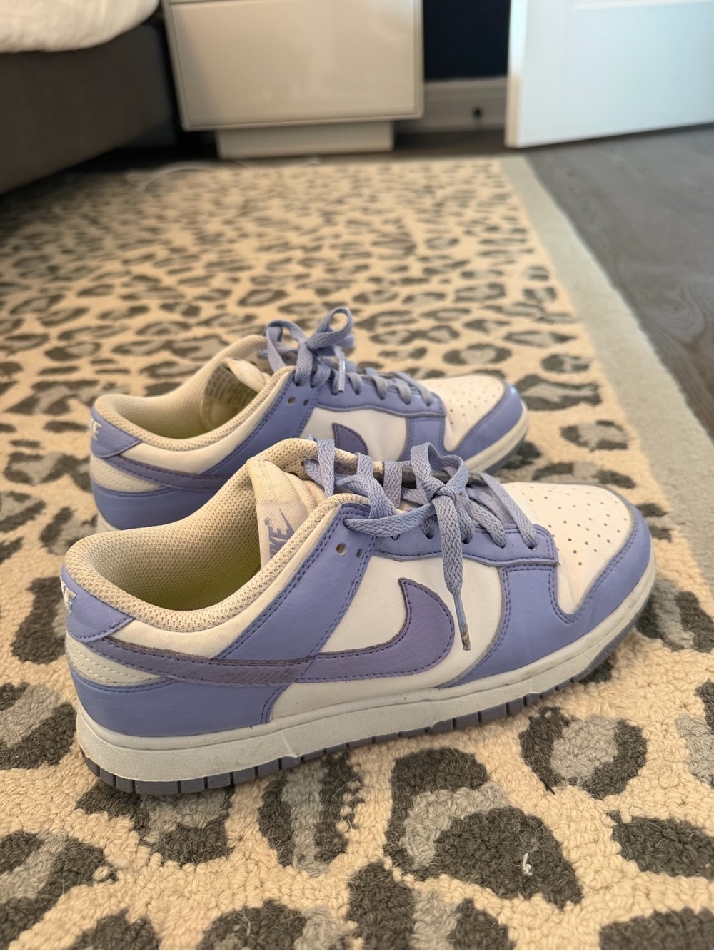 Nike Low-Top Sneakers in Lavender and White